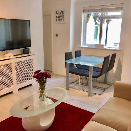 *Beachfront*- stylish, spacious +private courtyard Brighton Exterior foto